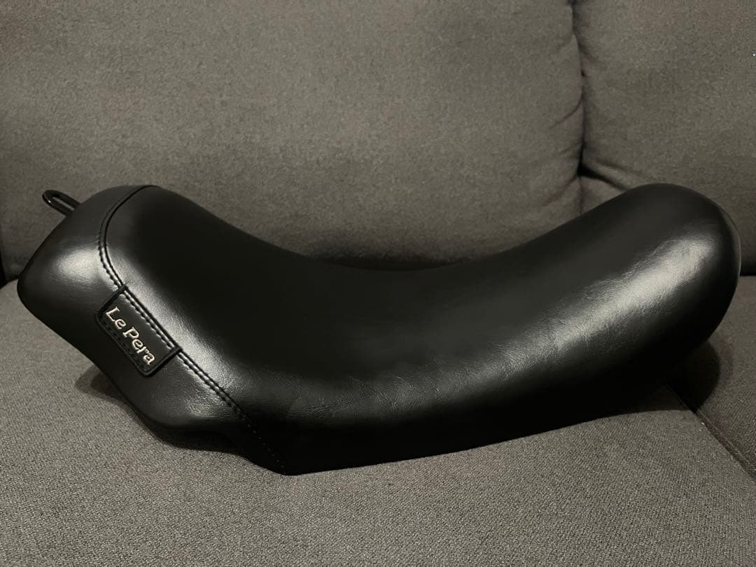 値下げしました‼️Le Pera 黒 ダイナ用　スリムバイクシート　LK-001