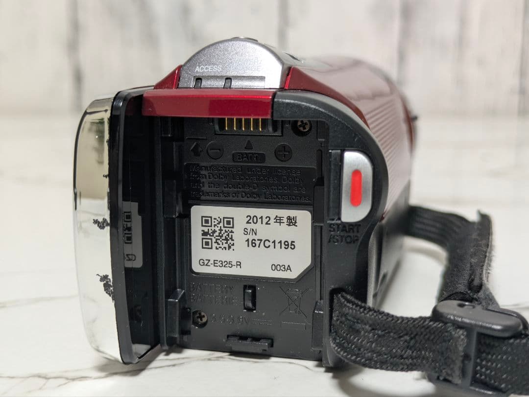 JVC　GZ-E325　レッド