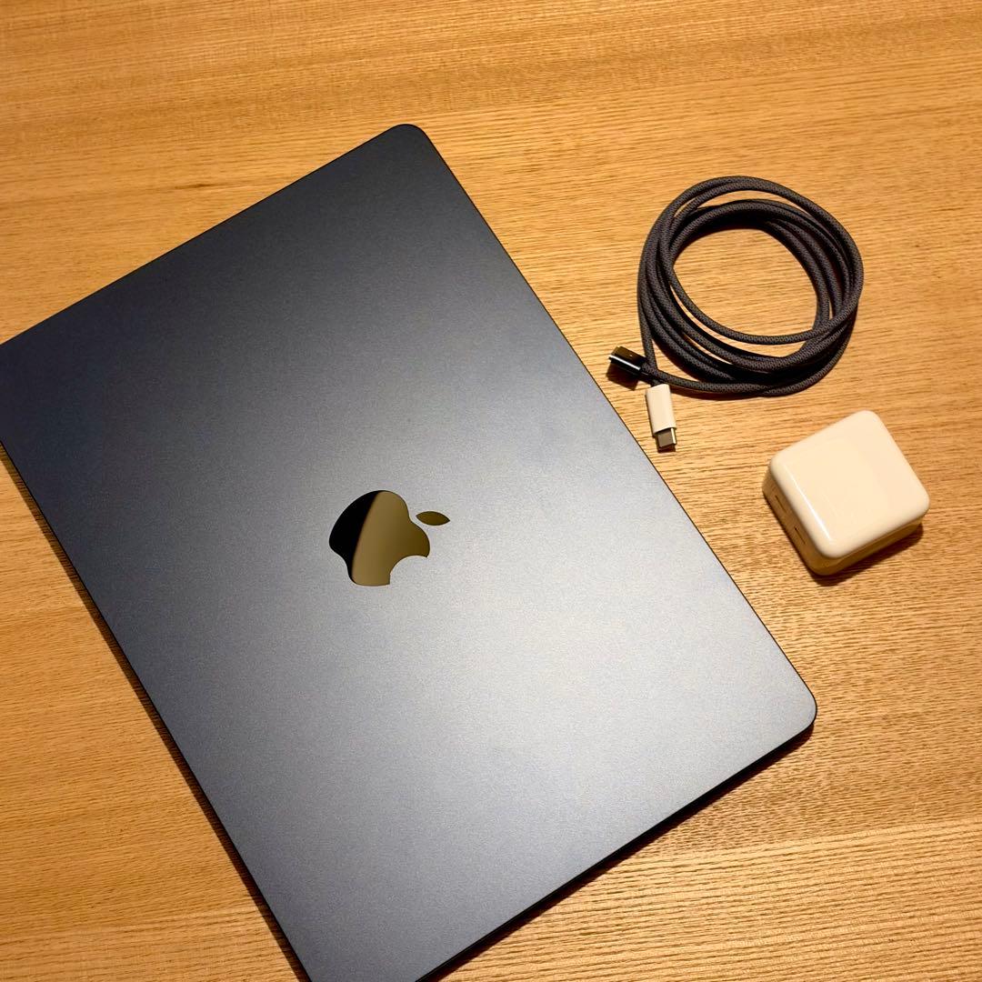 MacBook本体 MacBook Air (M2, 2022)