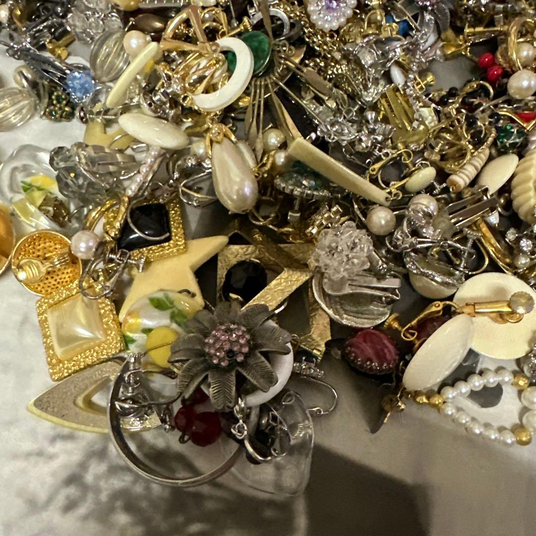 遺品整理品　イヤリング　ピアス類　no2