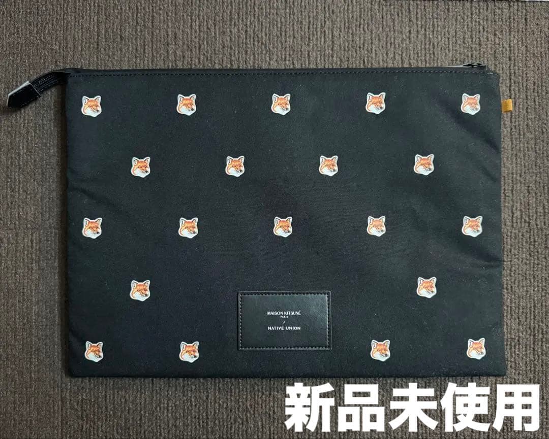 メゾンキツネ×ネイティブユニオン MacBook 15/16インチ用スリーブ