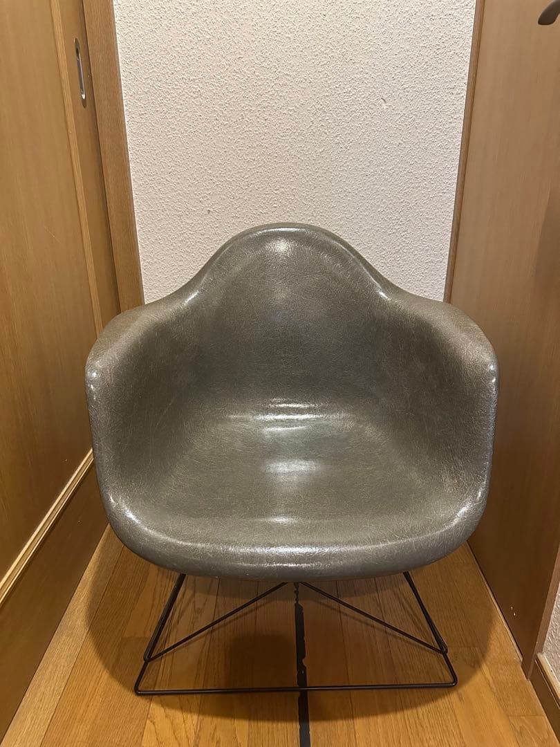イームズ　アームシェルチェア