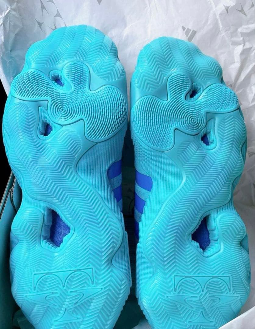 定価25,900円　Trae Young 3 トレイヤング　27.5センチ