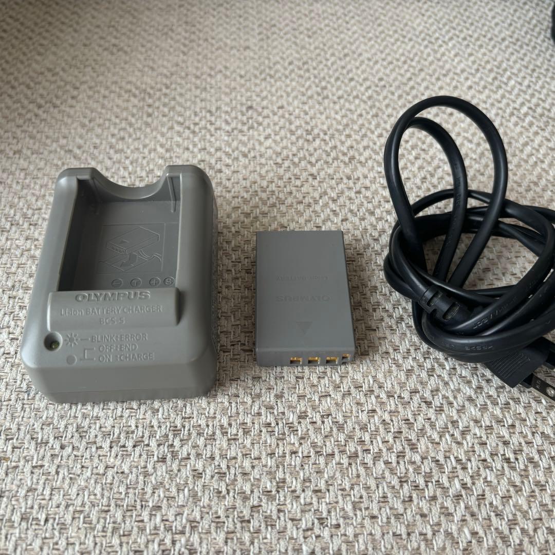 美品 OLYMPUS OM-D E-M10 MarkⅡ EZダブルズームキット