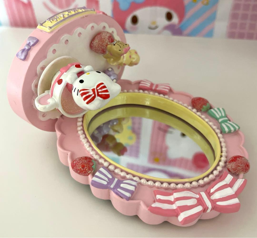 ハローキティ ジオラマスタンドミラー