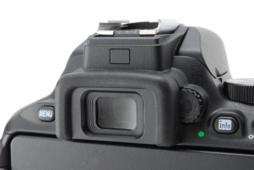 Nikon D5600 18-55mm VR 美品 SC3772