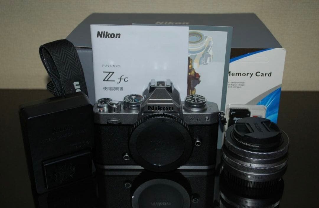 Nikon ニコン Z fc 【付属品、レンズ付】