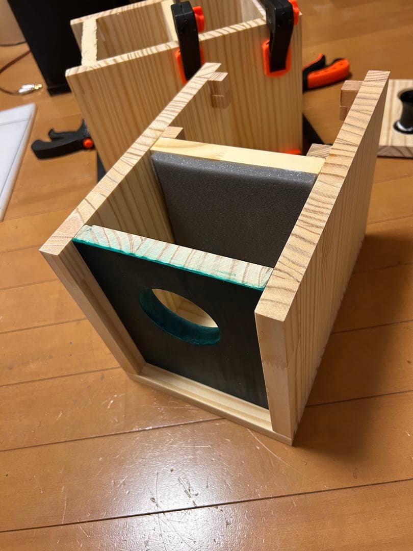 自作スピーカー ダブルバスレフ型グリーンバッフル