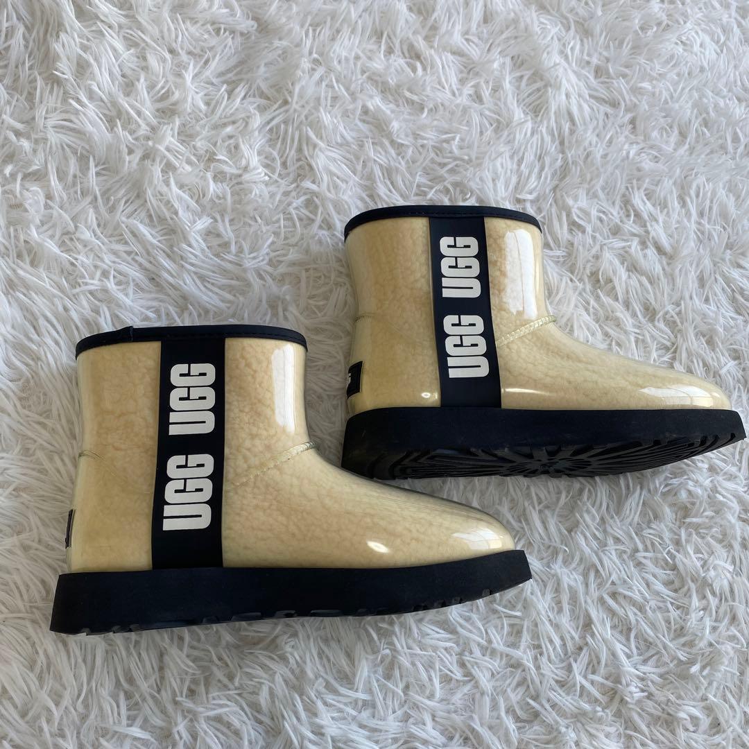 UGG アグ　レインブーツ　ボア　クリア　ベージュ　クリーム　ロゴ入り　長靴