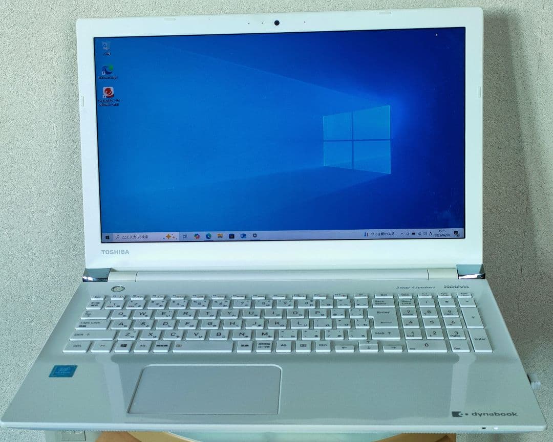 dynabook T45 ホワイト ノートPC 東芝　PT45GWP-SEA
