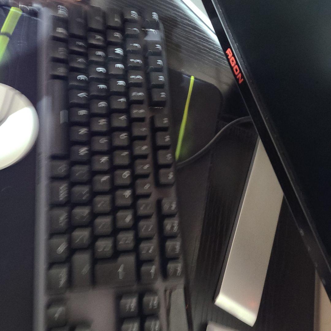 ゲーミングデスクPCとキーボードマウスセット