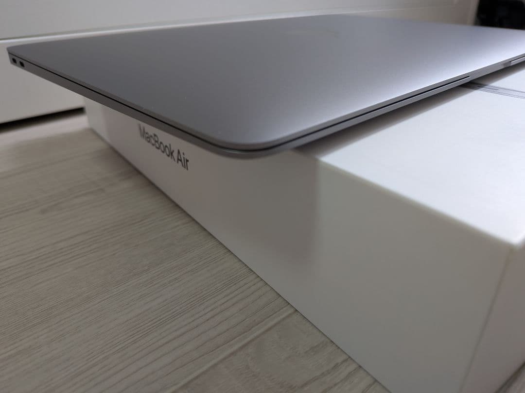 極美Macbook Air M1 メモリ 16GBバッテリ交換後充放電２回CTO