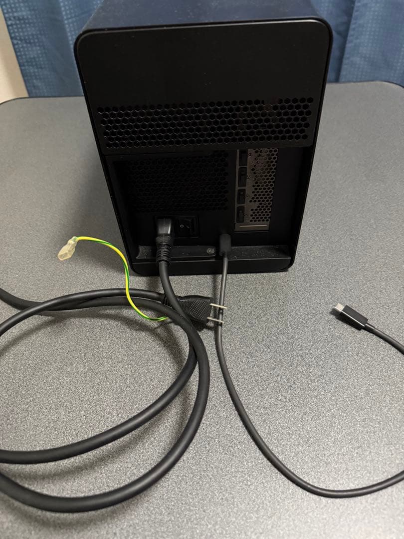 グラフィックボード・グラボ・ビデオカード Razer Core-X & MSI Radeon RX 6700XT 12GB