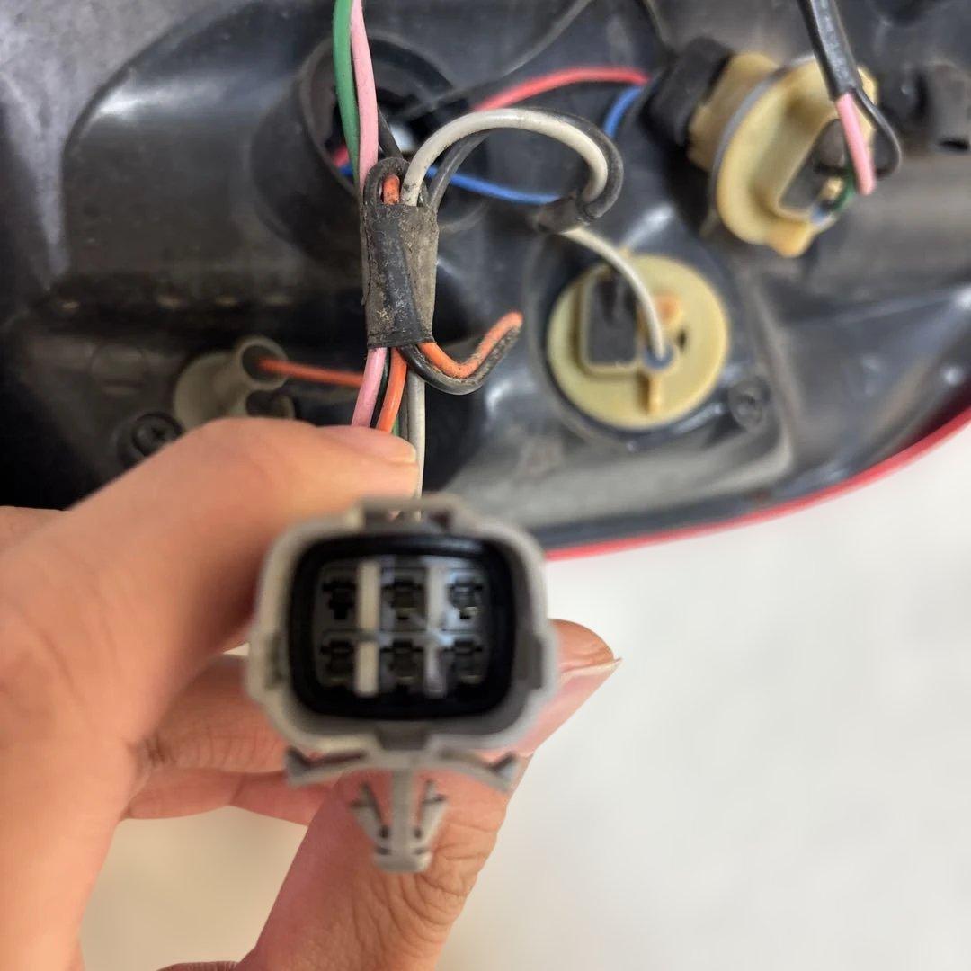 スバルSUBARU GP型テールライト LED左右セット 日本製COLIN社外品