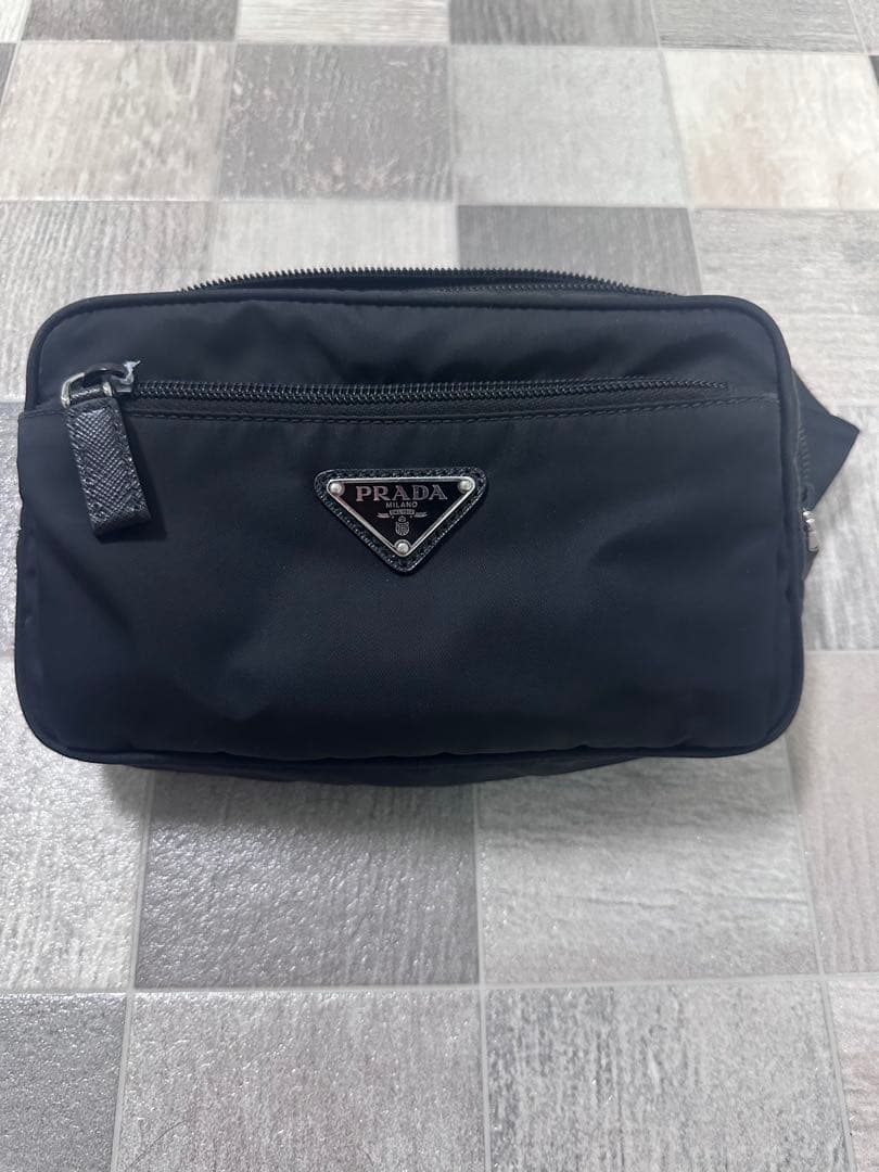 PRADA プラダ ボディバッグ ウエストポーチ 黒