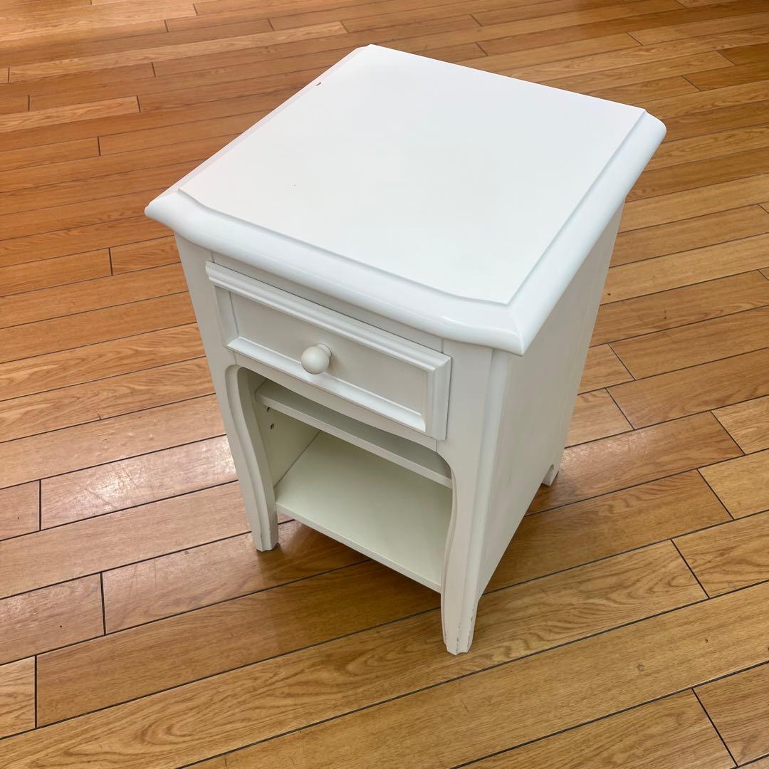 Francfranc エルガ ナイトテーブル ホワイト