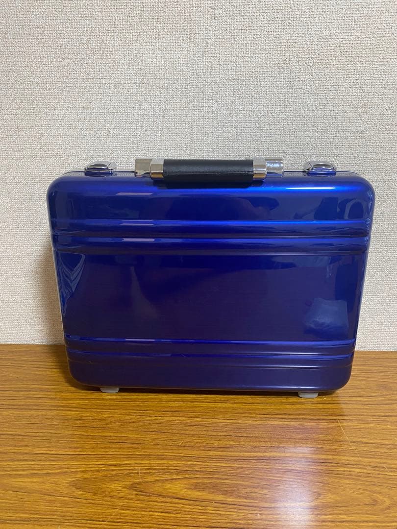 【BLACK FRIDAY】特売！ゼロハリアタッシュケース（ライトブルー）