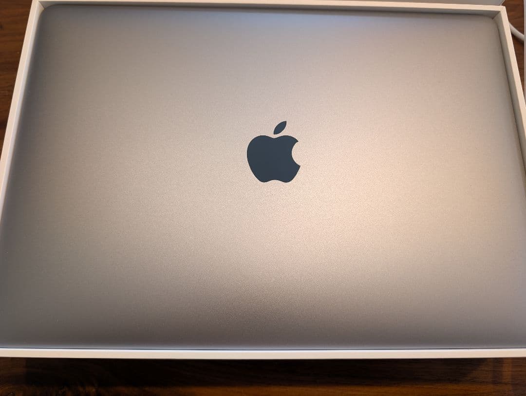 MacBook Air M1 (2020) 8GB 512GBバッテリー100%