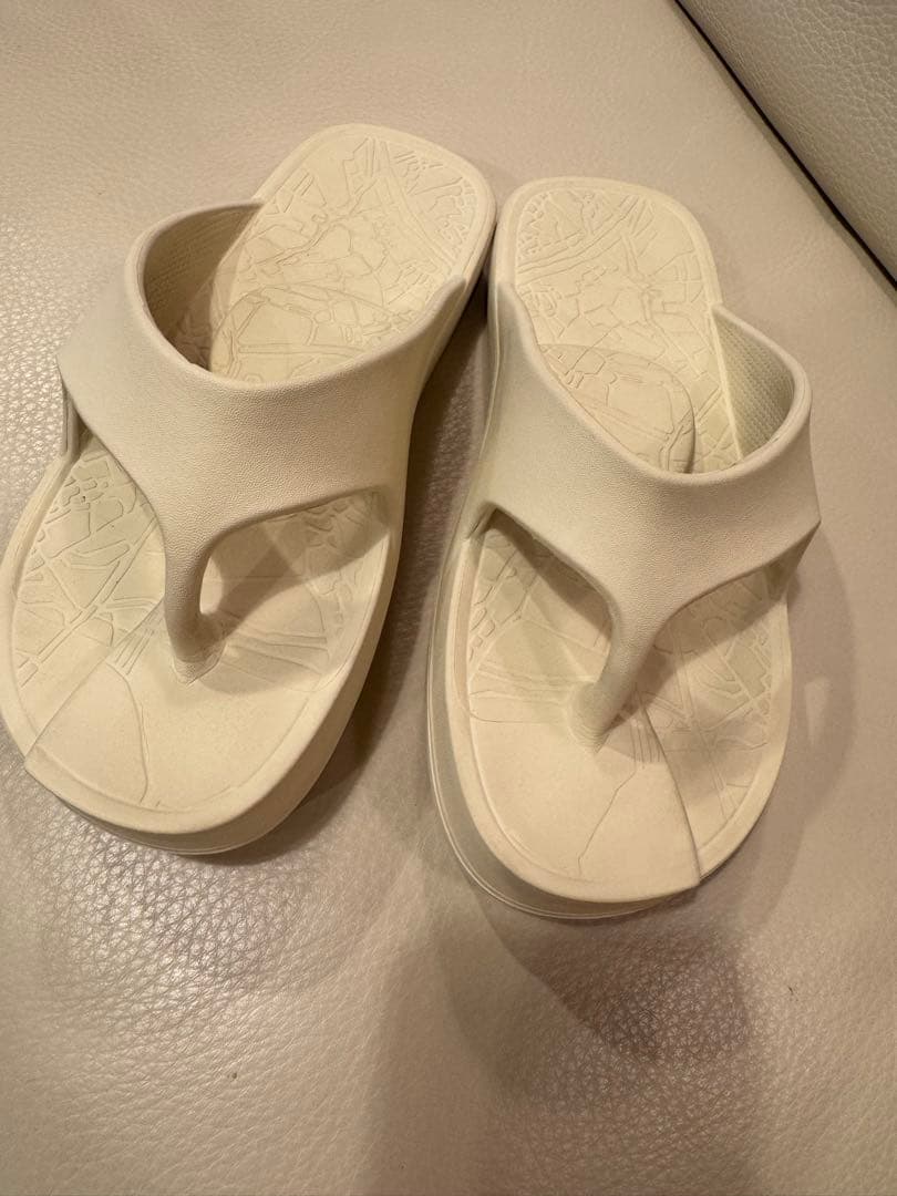 ラクバキ　イージーサンダル ナチュラル L