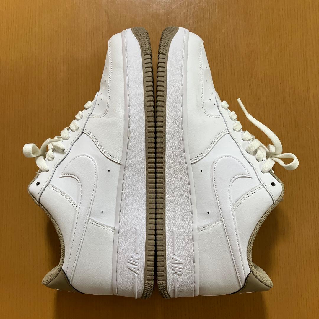 Nike Air Force 1 ホワイト/カーキ　箱付き