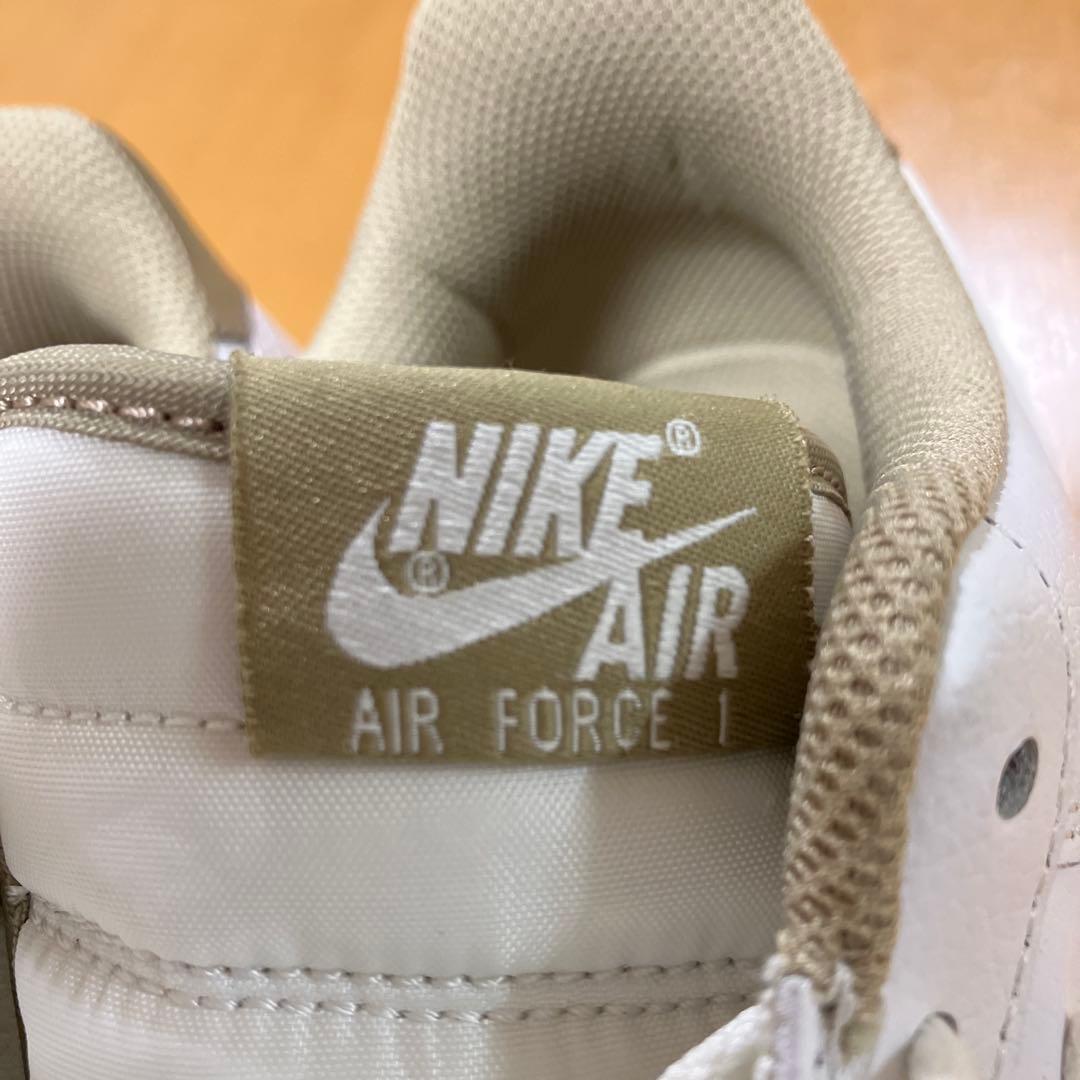 Nike Air Force 1 ホワイト/カーキ　箱付き