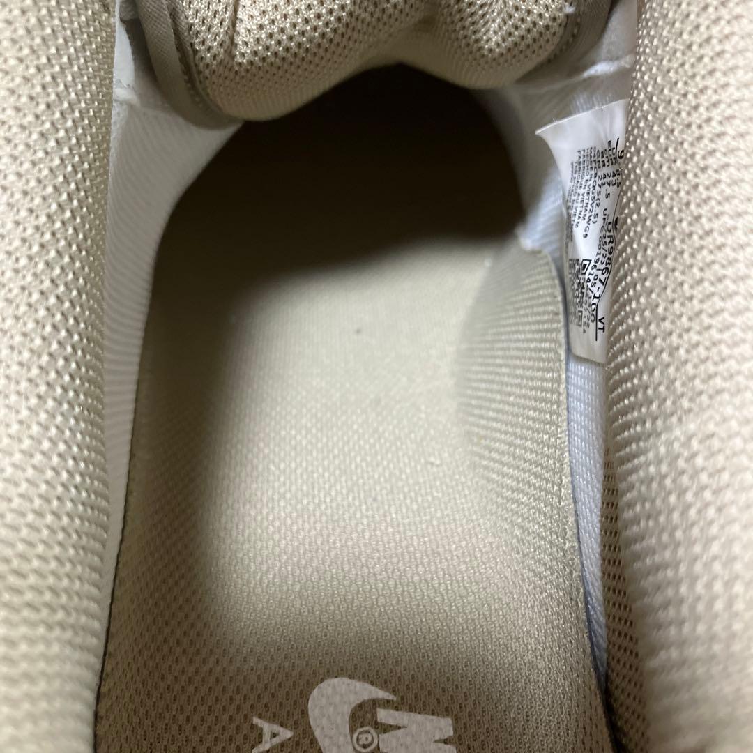 Nike Air Force 1 ホワイト/カーキ　箱付き