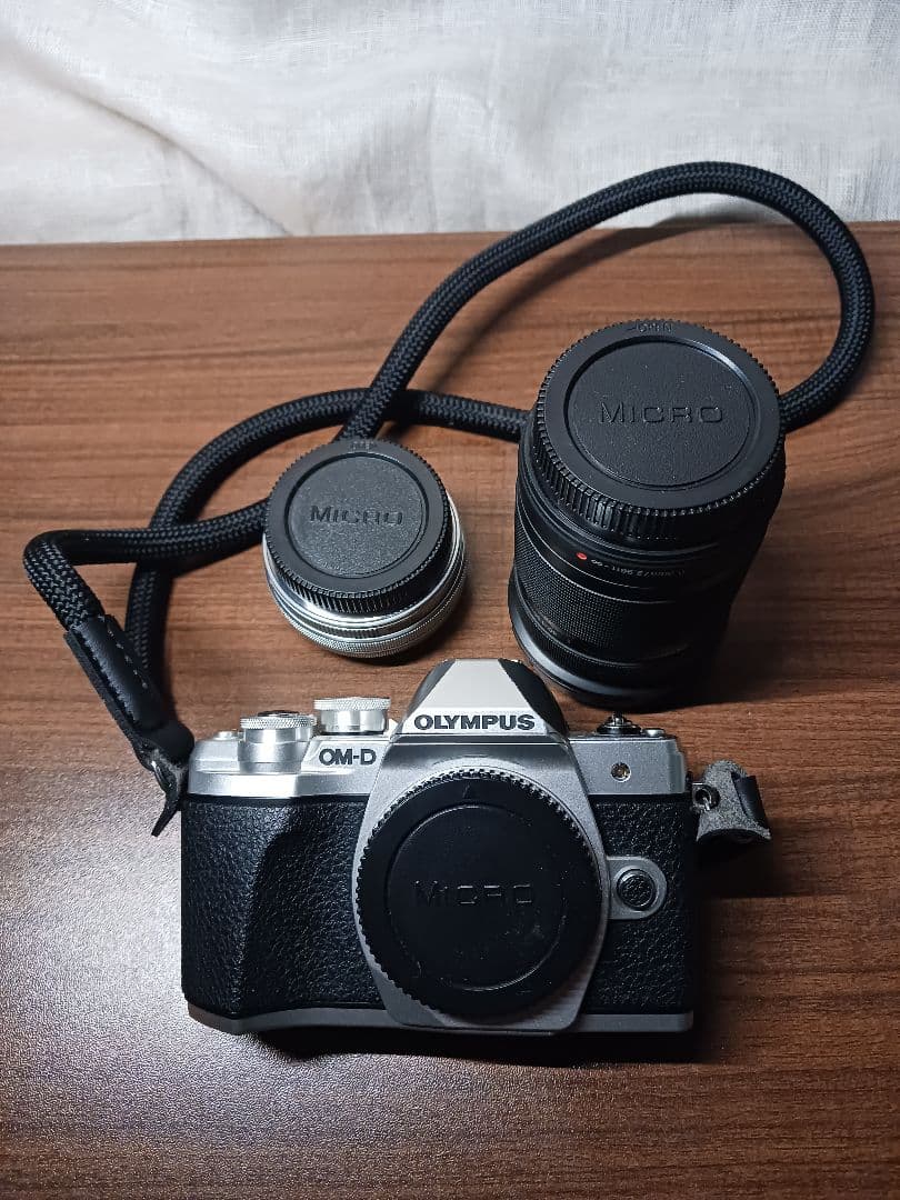 OLYMPUS OM-D E-M10 Mark Ⅲ E2　ダブルズームキット