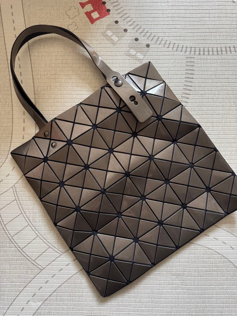 バオバオ イッセイミヤケ ショルダーバッグ トートバッグ 6x6 グレー