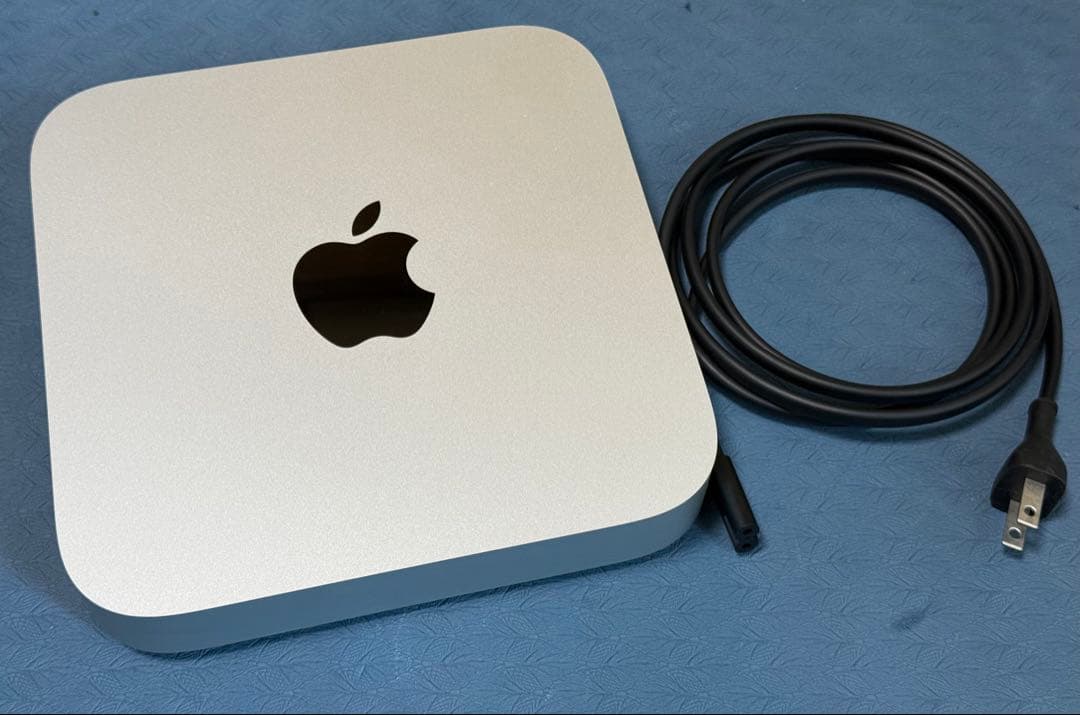 Mac mini (M1, 2020) メモリ8GB、SSD 256GB