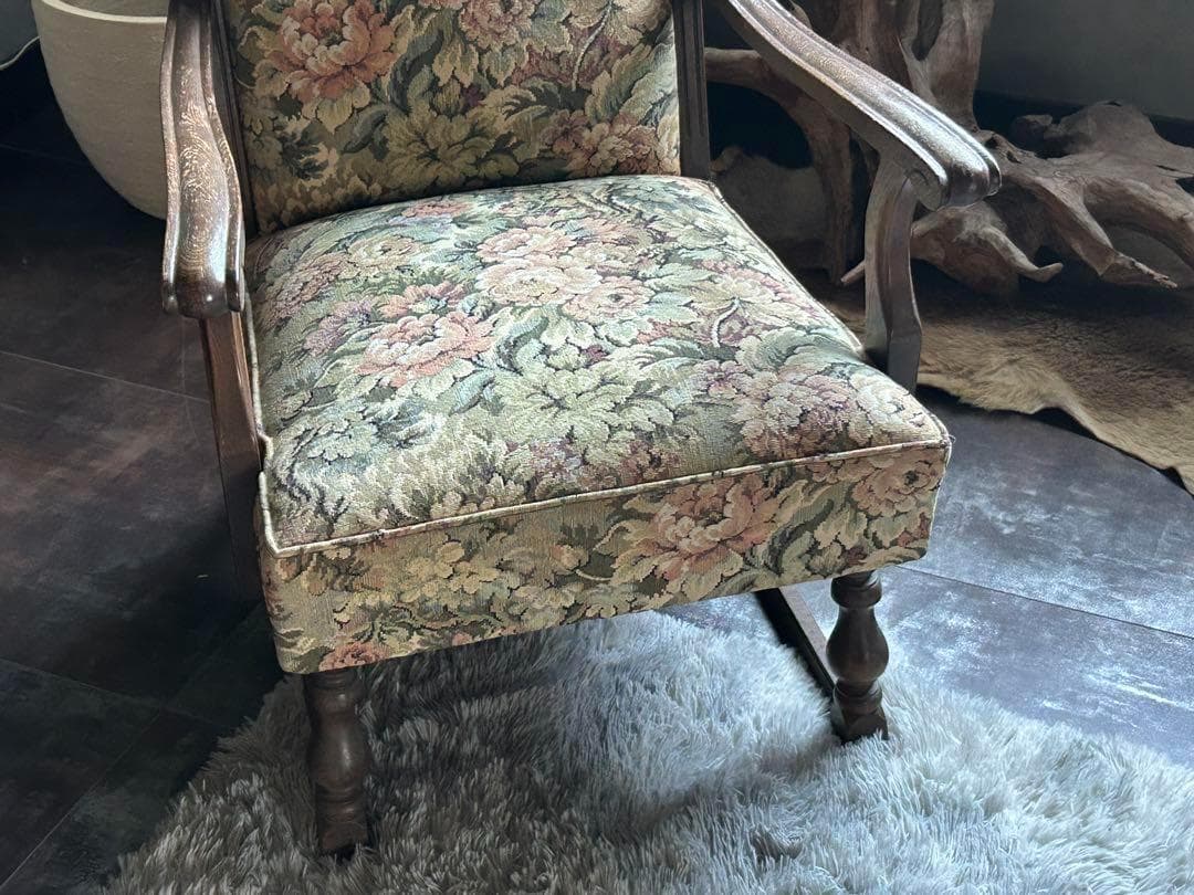 ヴィンテージ　アンティーク　アームチェア　ろくろ調　ソファ　ゴブラン模様