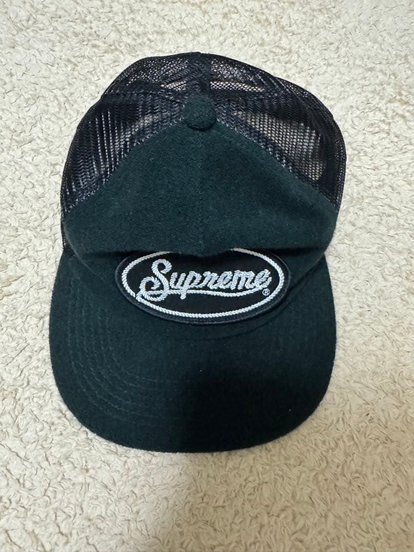 Supreme ブラック トラッカーキャップ