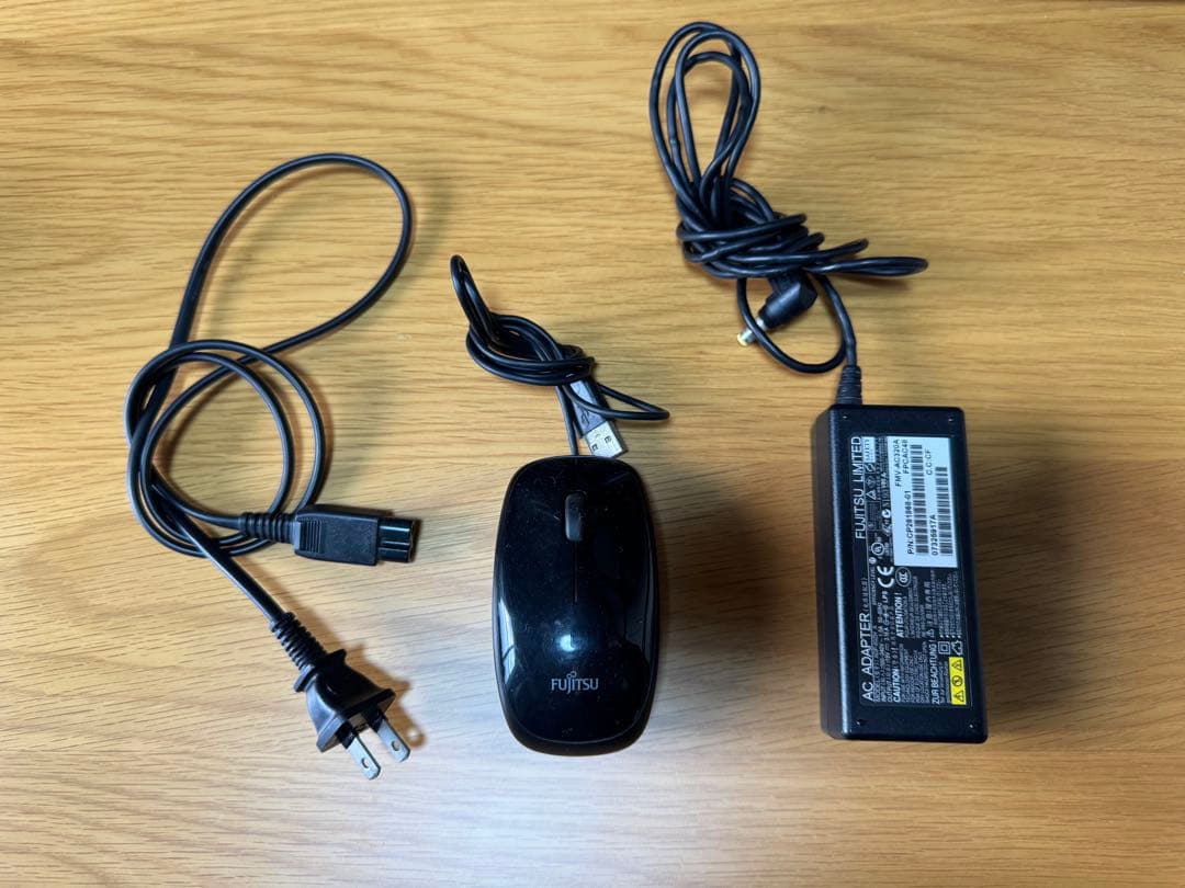 LIFEBOOK AH53/C レッド