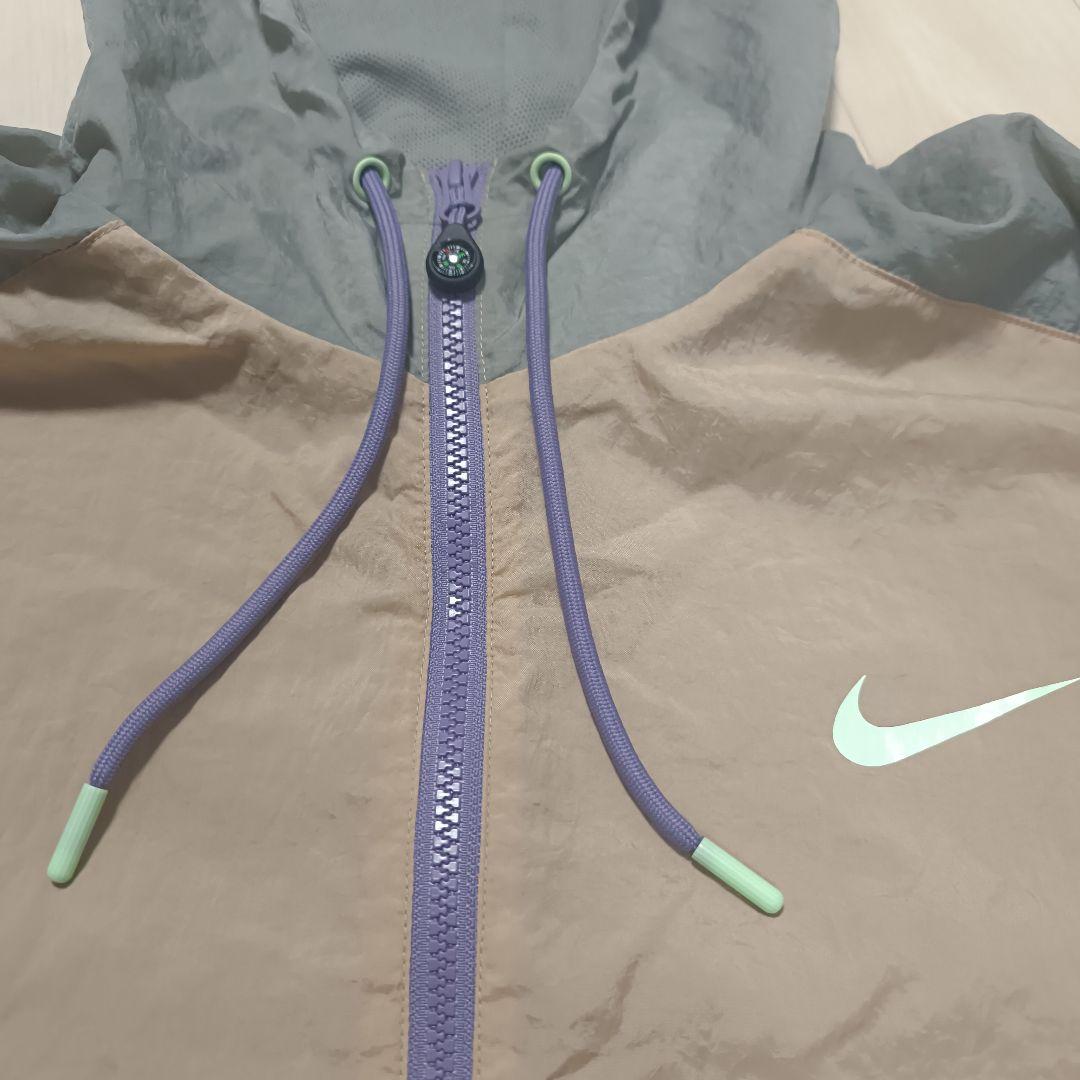 Nike ナイロンジャケット ナイキ HF6170-200 完売品