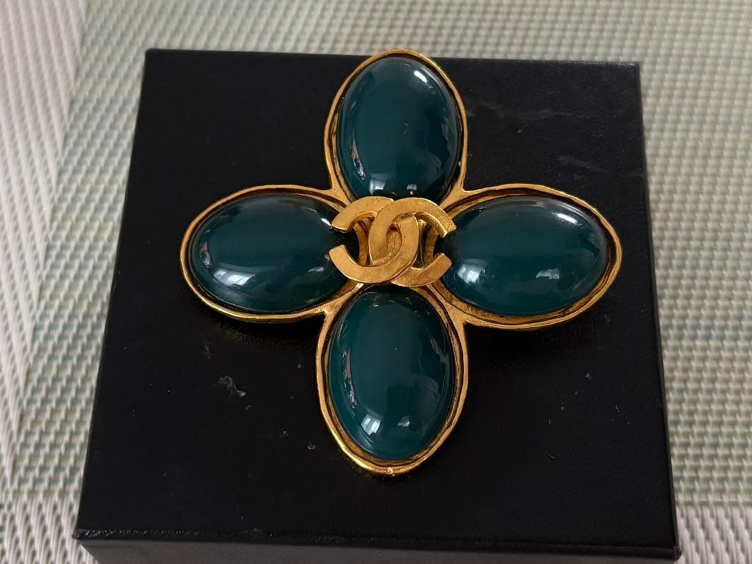 シャネル ヴィンテージ フラワー ブローチ グリーン グリポア 仏製