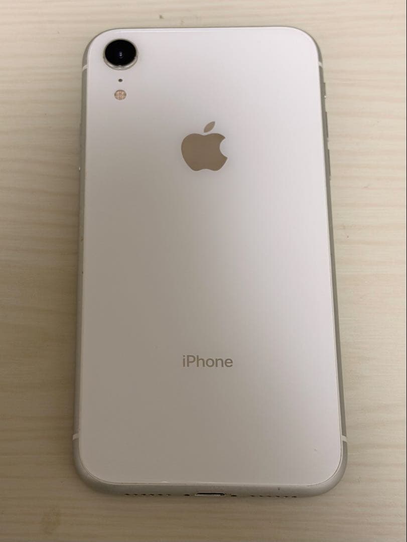 iPhone XR ホワイト 64GB
