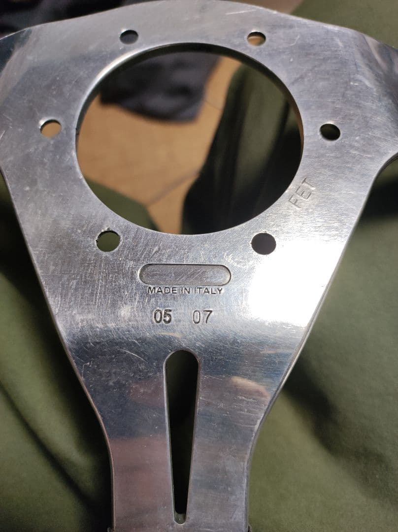 い*か様 希少　NARDI　カリスタ？　FET刻印　イタリア　　D型　ホーンボタ