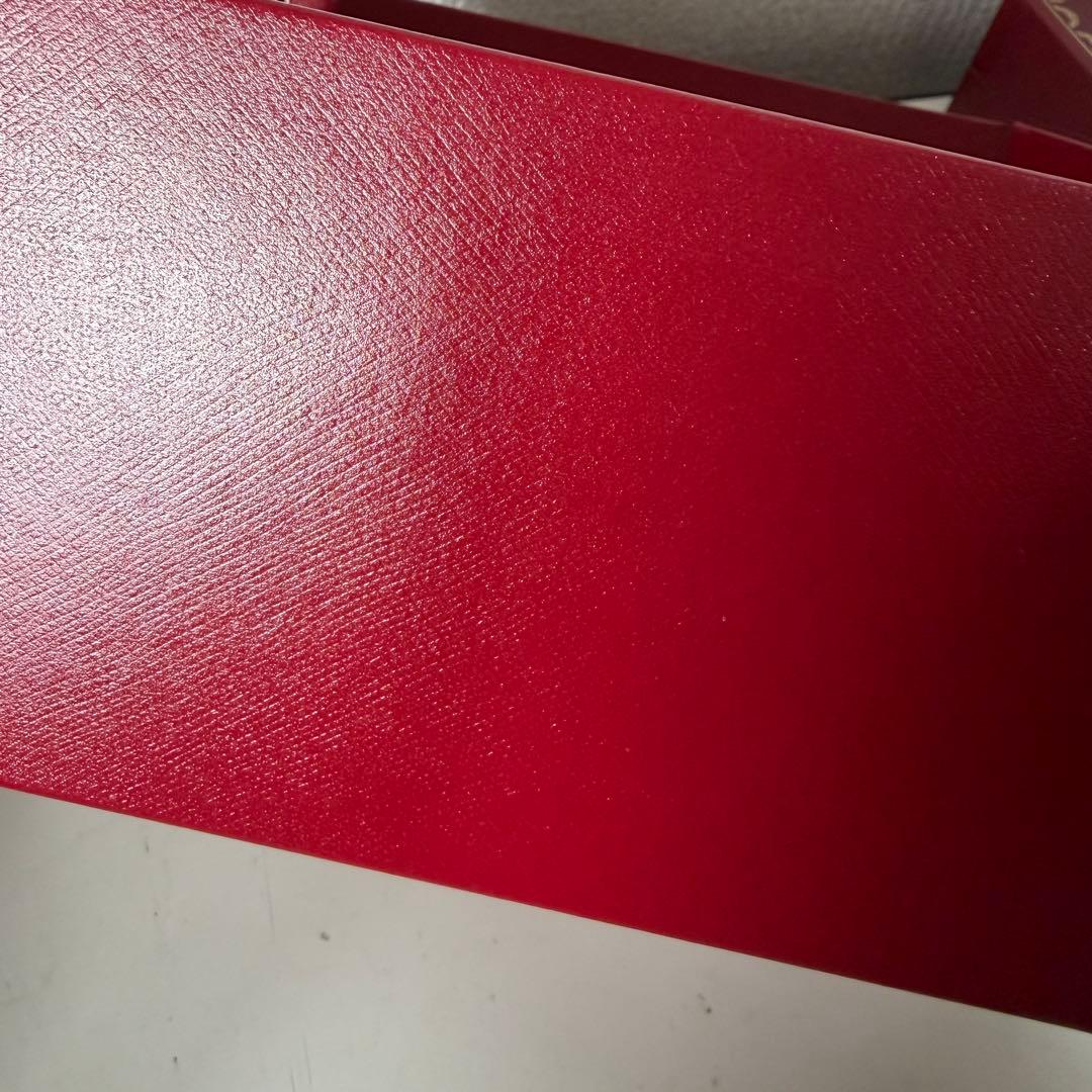Cartier レッドレザーボックス