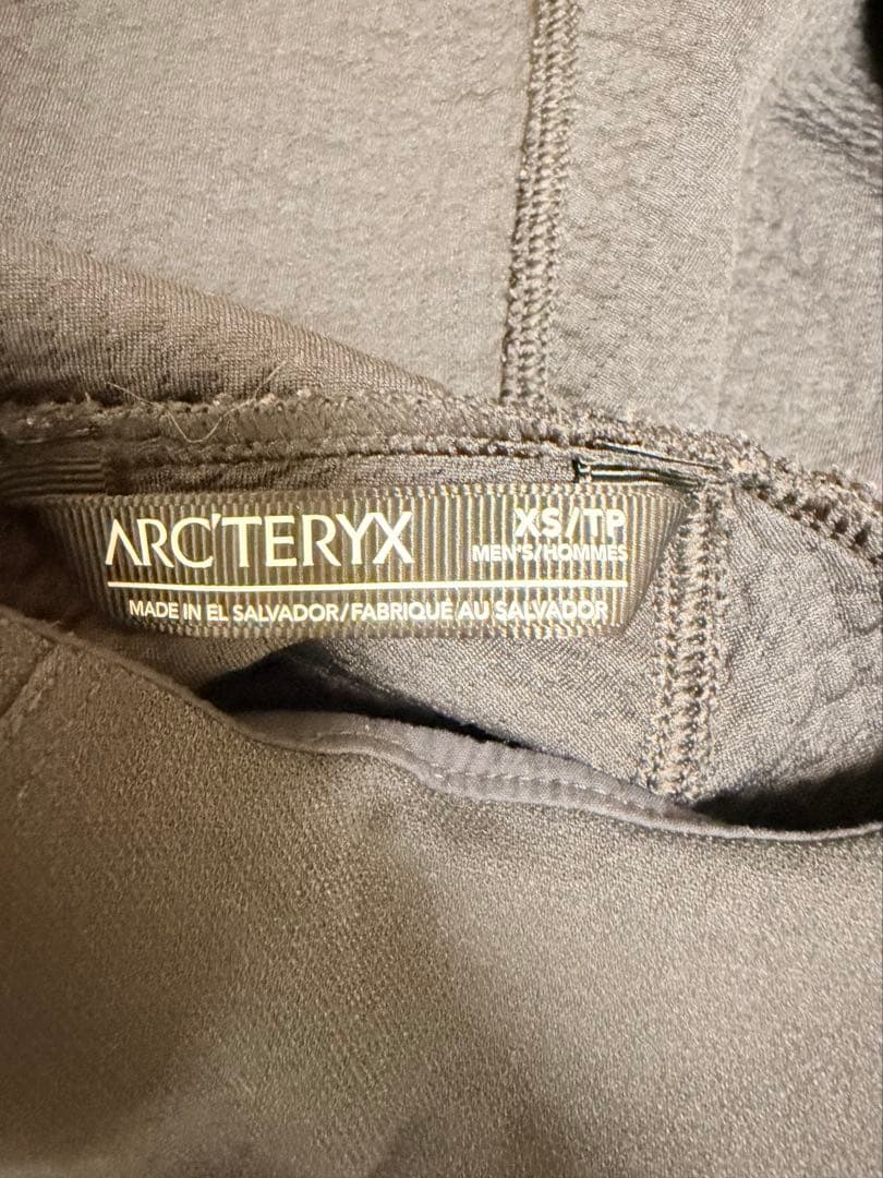 アークテリクス リセルフーディ メンズ サイズXS ブラック