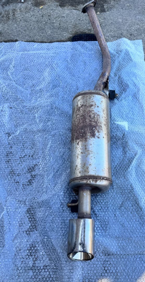 プリウス30Gs純正サイレンサー