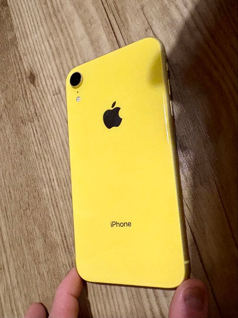 iPhone XR 本体(イエロー)