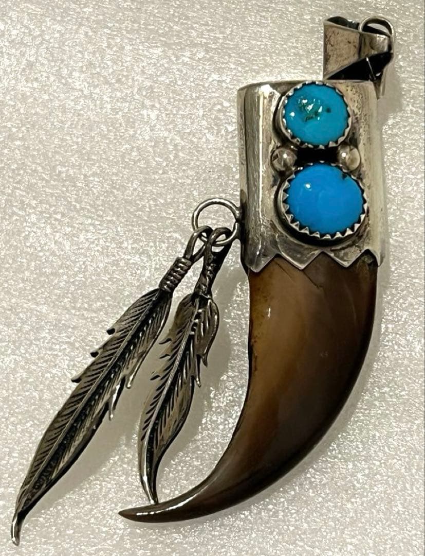 ペンダントヘッド　ナバホ　NABAJO 熊の爪　ハンドメイド　ターコイズ