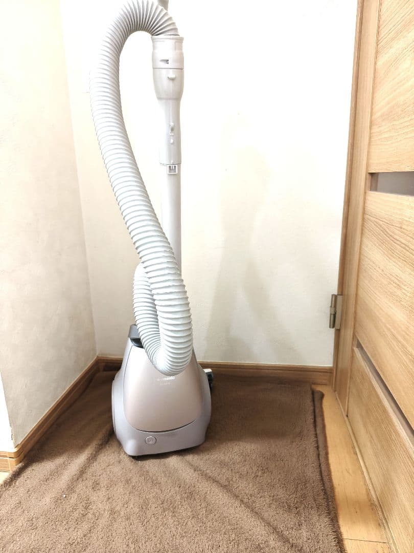 パナソニック　紙パック式掃除機　MC-PJ21G(N) 2023年製　美品