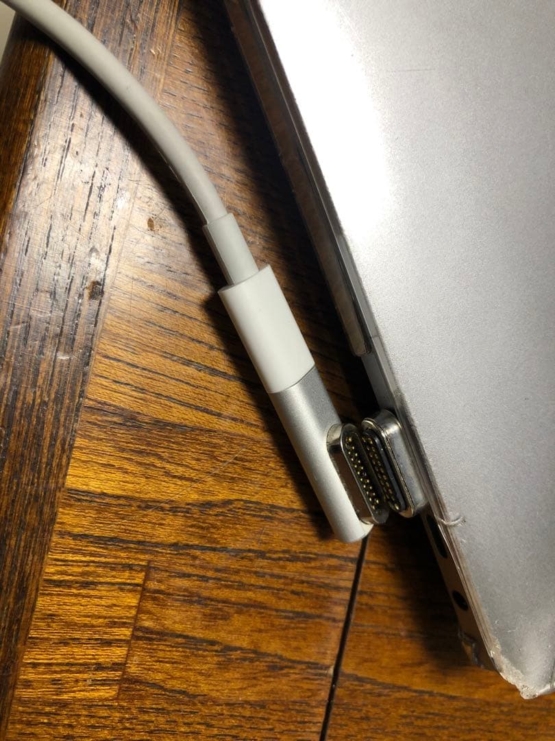 数点おまけ付きMacBookPro 15inch 2018年購入