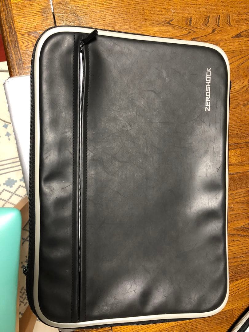 数点おまけ付きMacBookPro 15inch 2018年購入