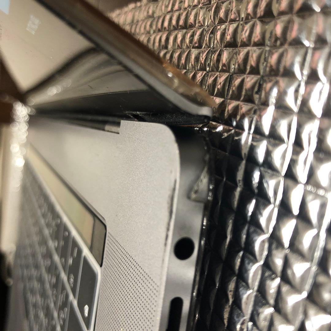 数点おまけ付きMacBookPro 15inch 2018年購入