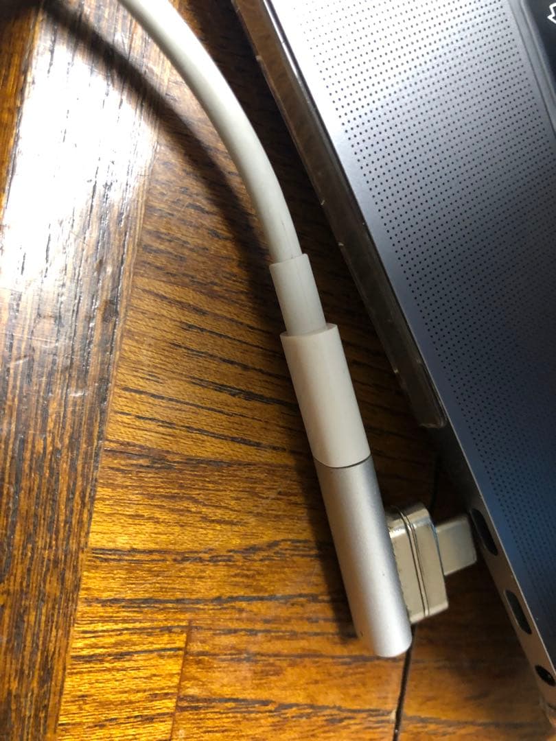 数点おまけ付きMacBookPro 15inch 2018年購入