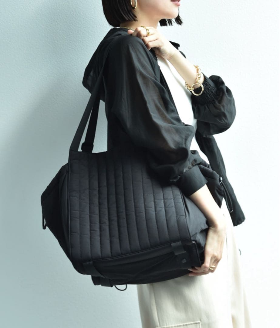 【ＳＯＬＰＲＥＳＡ】ＮＹＬＯＮ　ＱＵＩＬＴＩＮＧ　ＴＯＴＥ　ＢＡＧ　Ｍ－ＳＩＺＥ