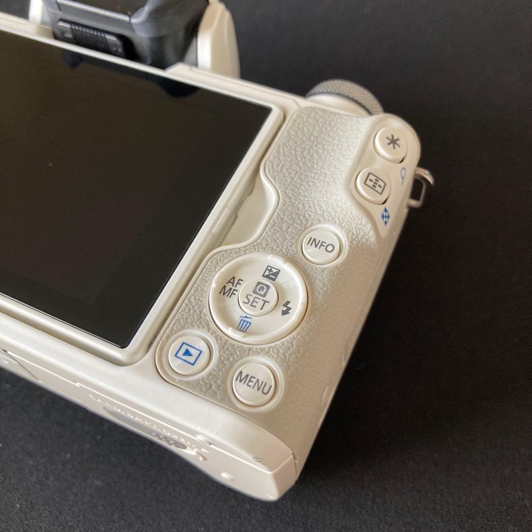 【美品】Canon EOS kiss M 18-55mm ミラーレスカメラ