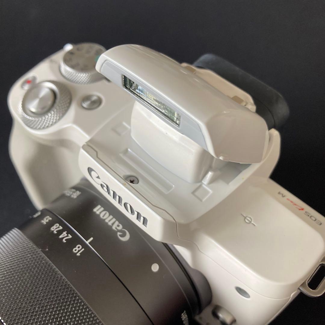 【美品】Canon EOS kiss M 18-55mm ミラーレスカメラ