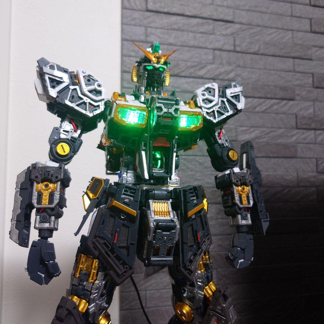 PG UNLEASHED 1/60 νガンダム　完成品　LED 組込み済